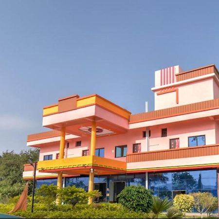Hotel Nisarg Lodging And Restaurant Аурангабад Екстер'єр фото