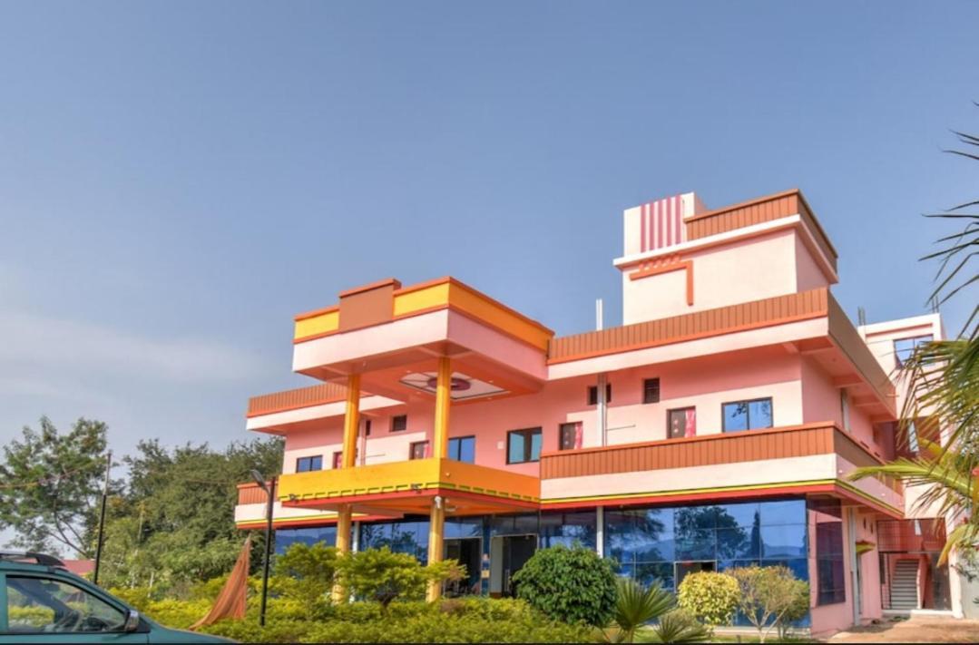 Hotel Nisarg Lodging And Restaurant Аурангабад Екстер'єр фото